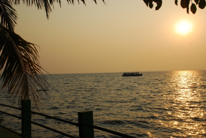 kumarakom-houseboat-kumarakom-package